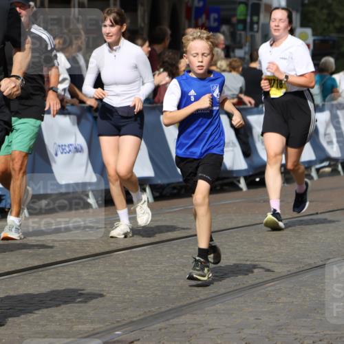 13.09.2026 - 21. swb-Marathon Bremen Strokosch-Dieckow http://msf.ph/oto/10387284 13.09.2026 11:08:50 Ziel 10229, 11065, 11124, 11509, 11560, 11561, 11678, 11834, 11888, 11968, 12073, 12162, 12164, 12315, 12410, 12516, 10217, 10455, 10570, 10599, 10630, 11011, 11053, 11074, 11138, 11434, 11531, 11812, 11905, 12192, 12353, 12438, 12554 meine-sportfotos.de