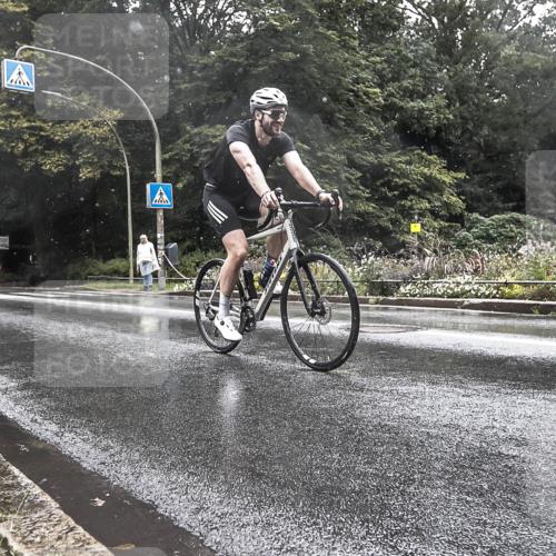 13.09.2026 - Stadtparktriathlon H.Heesch http://msf.ph/oto/10387309 13.09.2026 12:11:59 Radfahren 865 meine-sportfotos.de