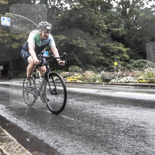 13.09.2026 - Stadtparktriathlon H.Heesch http://msf.ph/oto/10387325 13.09.2026 12:12:13 Radfahren 893, 1004 meine-sportfotos.de