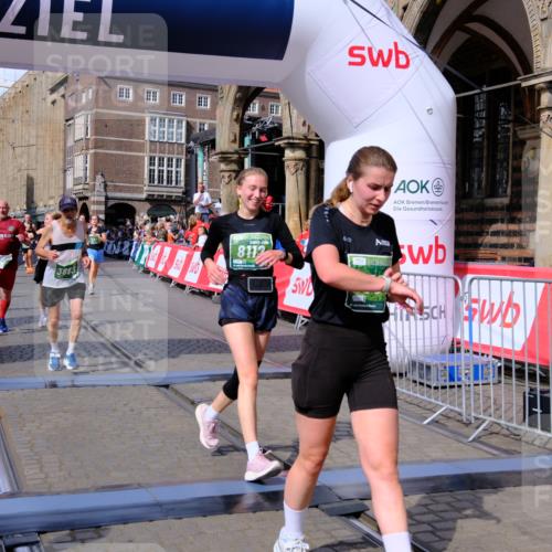 13.09.2026 - 21. swb-Marathon Bremen Tim E. http://msf.ph/oto/10387346 13.09.2026 13:27:07 Ziel 531, 946, 2089, 2779, 3076, 3302, 3510, 3527, 3852, 3893, 4327, 4441, 4598, 4919, 5054, 5689, 5937, 5943, 6289, 6314, 6375, 6455, 6580, 7246, 7317, 8112, 8303, 9150, 9551, 13097 meine-sportfotos.de