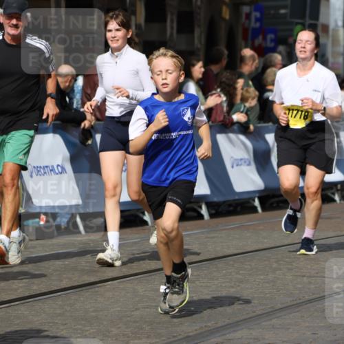 13.09.2026 - 21. swb-Marathon Bremen Strokosch-Dieckow http://msf.ph/oto/10387351 13.09.2026 11:08:51 Ziel 10229, 10609, 11065, 11124, 11509, 11560, 11561, 11678, 11834, 11888, 11968, 12073, 12162, 12164, 12315, 12410, 12516, 10217, 10321, 10455, 10570, 10599, 10630, 11011, 11053, 11074, 11138, 11531, 11812, 11905, 12192, 12438, 12554 meine-sportfotos.de