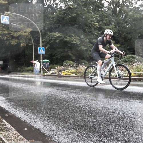 13.09.2026 - Stadtparktriathlon H.Heesch http://msf.ph/oto/10387352 13.09.2026 12:12:49 Radfahren 857, 970, 980, 1037 meine-sportfotos.de
