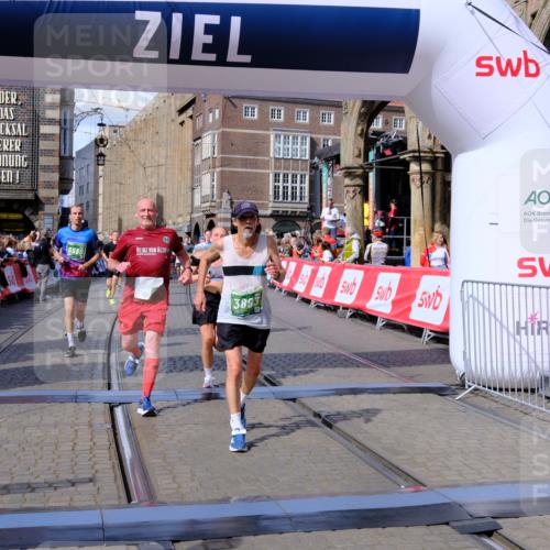 13.09.2026 - 21. swb-Marathon Bremen Tim E. http://msf.ph/oto/10387380 13.09.2026 13:27:09 Ziel 531, 946, 2089, 3076, 3302, 3510, 3527, 3852, 3893, 4327, 4441, 4598, 4919, 5054, 5689, 5937, 5943, 6289, 6314, 6375, 6455, 6580, 7027, 7246, 7317, 8112, 8303, 9150, 9551, 13097 meine-sportfotos.de
