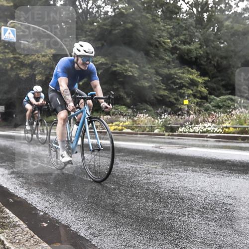 13.09.2026 - Stadtparktriathlon H.Heesch http://msf.ph/oto/10387397 13.09.2026 12:13:31 Radfahren 920, 1007, 1067 meine-sportfotos.de