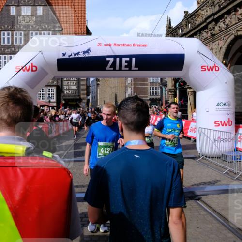 13.09.2026 - 21. swb-Marathon Bremen Tim E. http://msf.ph/oto/10387399 13.09.2026 13:27:33 Ziel 242, 1493, 1494, 2454, 3273, 3385, 3496, 4121, 4558, 6071, 6288, 6776, 7072, 7849, 8219, 9159, 9343, 9760, 10112, 10113, 13147 meine-sportfotos.de