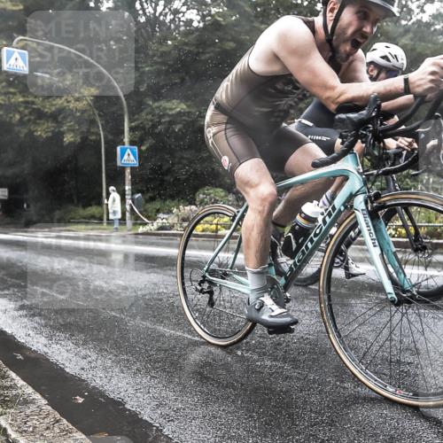 13.09.2026 - Stadtparktriathlon H.Heesch http://msf.ph/oto/10387410 13.09.2026 12:13:54 Radfahren 986, 998 meine-sportfotos.de