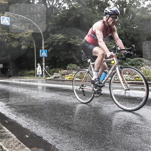 13.09.2026 - Stadtparktriathlon H.Heesch http://msf.ph/oto/10387412 13.09.2026 12:13:59 Radfahren 932, 985 meine-sportfotos.de