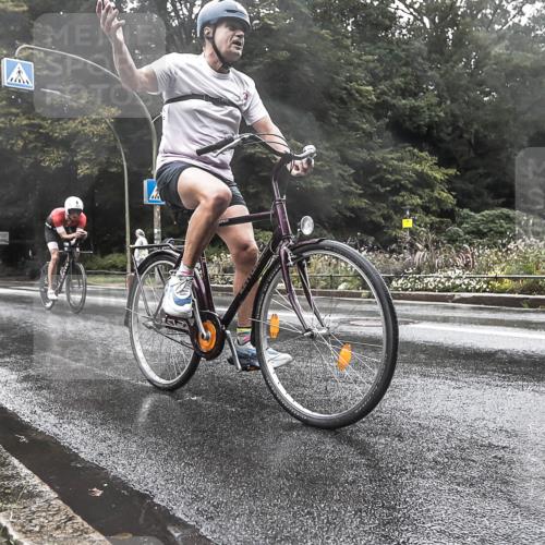 13.09.2026 - Stadtparktriathlon H.Heesch http://msf.ph/oto/10387433 13.09.2026 12:14:21 Radfahren 887, 899, 1017 meine-sportfotos.de