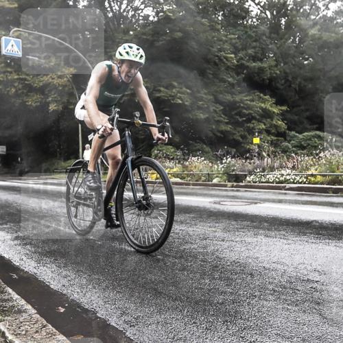 13.09.2026 - Stadtparktriathlon H.Heesch http://msf.ph/oto/10387453 13.09.2026 12:14:31 Radfahren 902, 957 meine-sportfotos.de