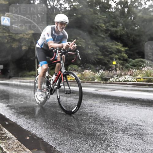 13.09.2026 - Stadtparktriathlon H.Heesch http://msf.ph/oto/10387462 13.09.2026 12:14:38 Radfahren 954, 1035, 1055 meine-sportfotos.de