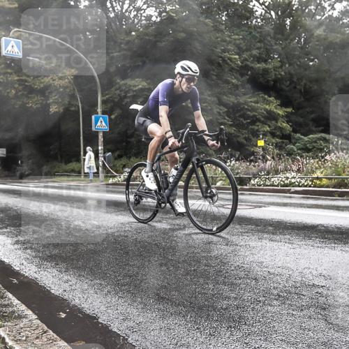 13.09.2026 - Stadtparktriathlon H.Heesch http://msf.ph/oto/10387490 13.09.2026 12:15:19 Radfahren 1006, 1026, 1040, 1050 meine-sportfotos.de