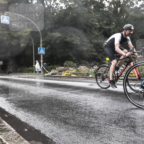 13.09.2026 - Stadtparktriathlon H.Heesch http://msf.ph/oto/10387496 13.09.2026 12:15:22 Radfahren 1006, 1025, 1026, 1040, 1068 meine-sportfotos.de