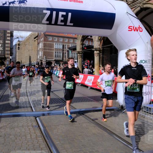 13.09.2026 - 21. swb-Marathon Bremen Tim E. http://msf.ph/oto/10387535 13.09.2026 13:28:07 Ziel 440, 488, 534, 762, 1456, 1932, 2686, 3013, 3135, 3480, 3576, 3970, 4106, 4133, 4265, 4496, 4593, 4744, 5462, 6067, 6468, 6522, 7042, 7138, 7358, 8188, 8351, 9067, 9145, 9494, 9727, 13069, 13198 meine-sportfotos.de
