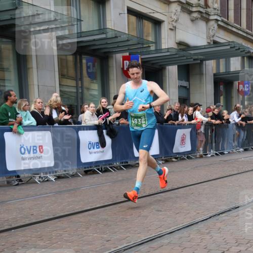 13.09.2026 - 21. swb-Marathon Bremen Strokosch-Dieckow http://msf.ph/oto/10387551 13.09.2026 12:56:23 Ziel 901, 1212, 1288, 4936, 7118, 13224, 250, 6630 meine-sportfotos.de