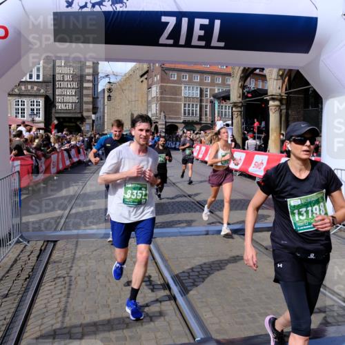 13.09.2026 - 21. swb-Marathon Bremen Tim E. http://msf.ph/oto/10387560 13.09.2026 13:28:09 Ziel 440, 488, 534, 762, 1343, 1456, 1932, 2686, 3135, 3480, 3576, 3970, 4106, 4133, 4265, 4496, 4593, 4744, 5462, 6067, 6468, 6522, 7042, 7138, 7358, 8188, 8351, 9067, 9145, 9494, 9727, 13069, 13198 meine-sportfotos.de