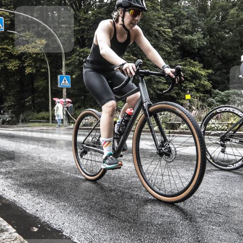 13.09.2026 - Stadtparktriathlon H.Heesch http://msf.ph/oto/10387575 13.09.2026 12:16:49 Radfahren 990, 1001, 1139 meine-sportfotos.de