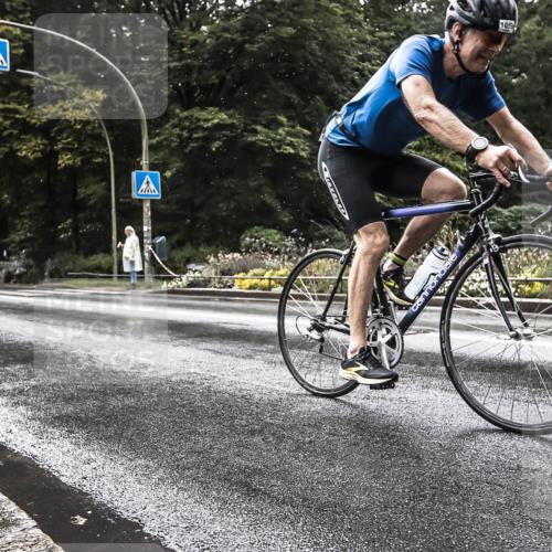 13.09.2026 - Stadtparktriathlon H.Heesch http://msf.ph/oto/10387582 13.09.2026 12:17:07 Radfahren 1039 meine-sportfotos.de