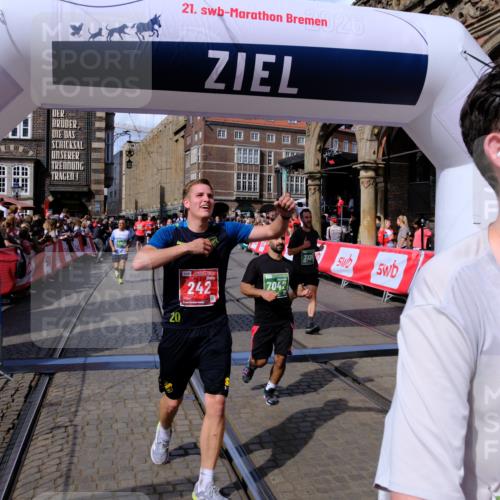 13.09.2026 - 21. swb-Marathon Bremen Tim E. http://msf.ph/oto/10387595 13.09.2026 13:28:10 Ziel 440, 488, 534, 762, 1343, 1456, 1932, 3135, 3480, 3576, 3970, 4106, 4133, 4265, 4496, 4744, 5462, 6067, 6468, 6522, 7042, 7138, 7358, 8188, 8351, 9067, 9145, 9494, 9727, 13069, 13198 meine-sportfotos.de