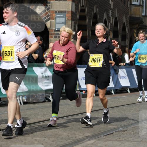 13.09.2026 - 21. swb-Marathon Bremen Strokosch-Dieckow http://msf.ph/oto/10387609 13.09.2026 11:09:09 Ziel 10217, 10399, 10469, 10599, 10609, 11053, 11074, 11358, 11421, 11434, 11710, 11718, 11812, 11834, 12256, 12353, 12438, 12517, 10314, 10556, 10664, 10686, 10694, 10769, 10823, 10983, 11764, 11882, 11883, 11914, 11915, 11987, 11995, 12155, 12322, 12491, 13607 meine-sportfotos.de