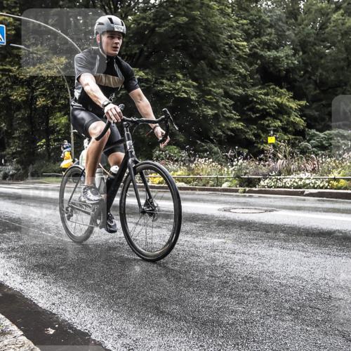 13.09.2026 - Stadtparktriathlon H.Heesch http://msf.ph/oto/10387632 13.09.2026 12:17:44 Radfahren 841, 1016, 1124 meine-sportfotos.de