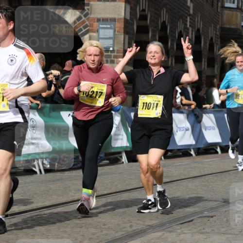 13.09.2026 - 21. swb-Marathon Bremen Strokosch-Dieckow http://msf.ph/oto/10387637 13.09.2026 11:09:09 Ziel 10217, 10399, 10469, 10599, 10609, 11053, 11074, 11358, 11421, 11434, 11710, 11718, 11812, 11834, 12256, 12353, 12438, 12517, 10314, 10556, 10664, 10686, 10694, 10769, 10823, 10983, 11764, 11882, 11883, 11914, 11915, 11987, 11995, 12155, 12322, 12491, 13607 meine-sportfotos.de