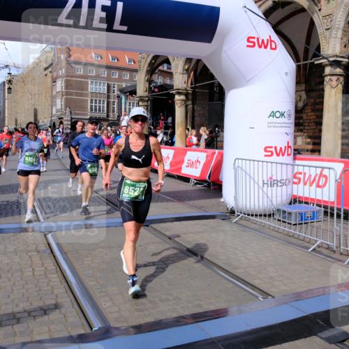 13.09.2026 - 21. swb-Marathon Bremen Tim E. http://msf.ph/oto/10387639 13.09.2026 13:28:13 Ziel 440, 488, 534, 762, 1343, 1456, 1932, 3135, 3480, 3576, 4106, 4133, 4265, 4744, 5462, 6468, 6522, 7042, 7138, 7358, 8188, 8351, 8656, 9067, 9145, 9494, 13069, 13198 meine-sportfotos.de