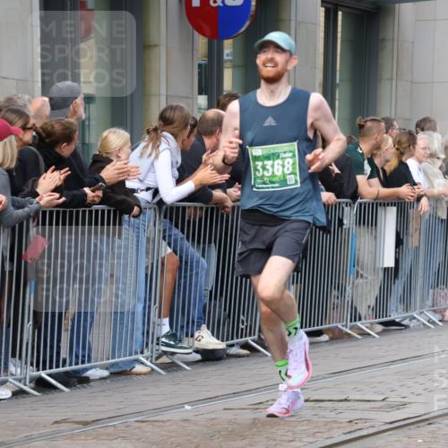 13.09.2026 - 21. swb-Marathon Bremen Strokosch-Dieckow http://msf.ph/oto/10387756 13.09.2026 12:56:58 Ziel 365, 850, 1875, 2986, 3368, 5912, 6264, 365, 573, 901, 1288, 6201, 7118, 7671 meine-sportfotos.de