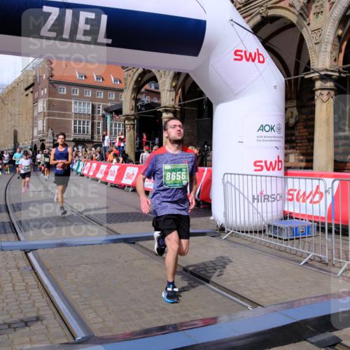 13.09.2026 - 21. swb-Marathon Bremen Tim E. http://msf.ph/oto/10387792 13.09.2026 13:28:25 Ziel 1343, 2977, 3114, 3334, 3480, 4506, 5360, 5889, 6182, 7926, 8188, 8656, 9145, 9167, 9168, 9543, 9738, 9881, 13069 meine-sportfotos.de
