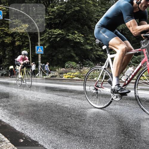 13.09.2026 - Stadtparktriathlon H.Heesch http://msf.ph/oto/10387820 13.09.2026 12:19:48 Radfahren 980, 1037, 1077 meine-sportfotos.de