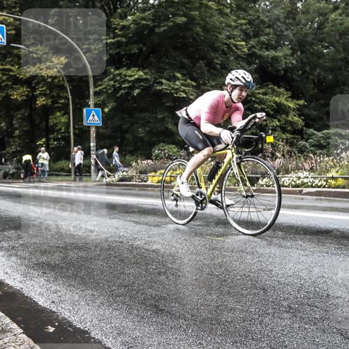 13.09.2026 - Stadtparktriathlon H.Heesch http://msf.ph/oto/10387826 13.09.2026 12:19:48 Radfahren 980, 1037, 1077 meine-sportfotos.de