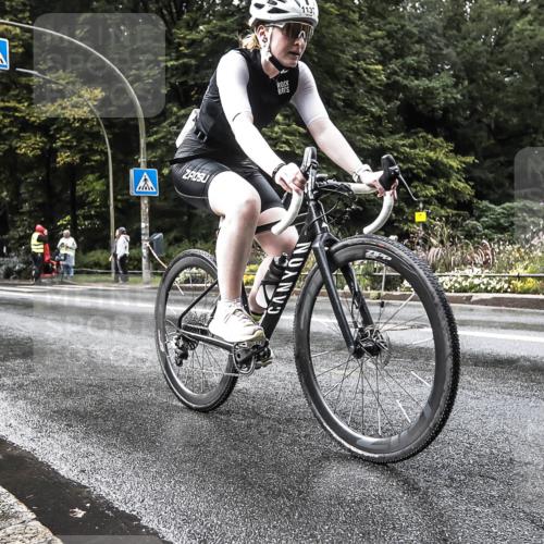 13.09.2026 - Stadtparktriathlon H.Heesch http://msf.ph/oto/10387832 13.09.2026 12:19:56 Radfahren 970, 1090, 1137, 1157 meine-sportfotos.de