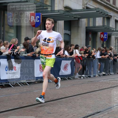 13.09.2026 - 21. swb-Marathon Bremen Strokosch-Dieckow http://msf.ph/oto/10387905 13.09.2026 12:57:17 Ziel 919, 1875, 2986, 4795, 6264, 365, 573, 850, 3368, 5912, 6201 meine-sportfotos.de