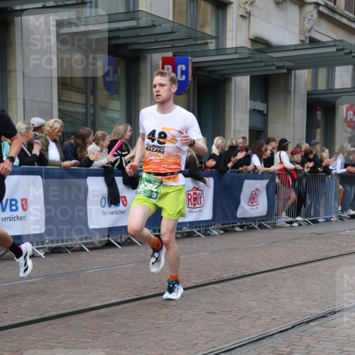 13.09.2026 - 21. swb-Marathon Bremen Strokosch-Dieckow http://msf.ph/oto/10387913 13.09.2026 12:57:17 Ziel 919, 1875, 2986, 4795, 6264, 365, 573, 850, 3368, 5912, 6201 meine-sportfotos.de
