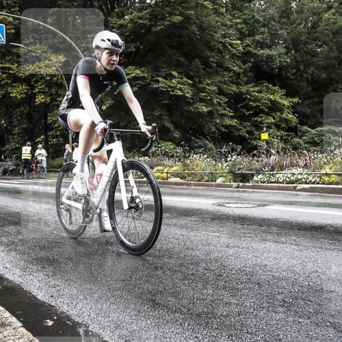 13.09.2026 - Stadtparktriathlon H.Heesch http://msf.ph/oto/10387916 13.09.2026 12:20:23 Radfahren 1088, 1123, 1128 meine-sportfotos.de