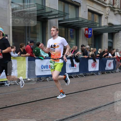 13.09.2026 - 21. swb-Marathon Bremen Strokosch-Dieckow http://msf.ph/oto/10387923 13.09.2026 12:57:17 Ziel 919, 1875, 2986, 4795, 6264, 365, 573, 850, 3368, 5912, 6201 meine-sportfotos.de