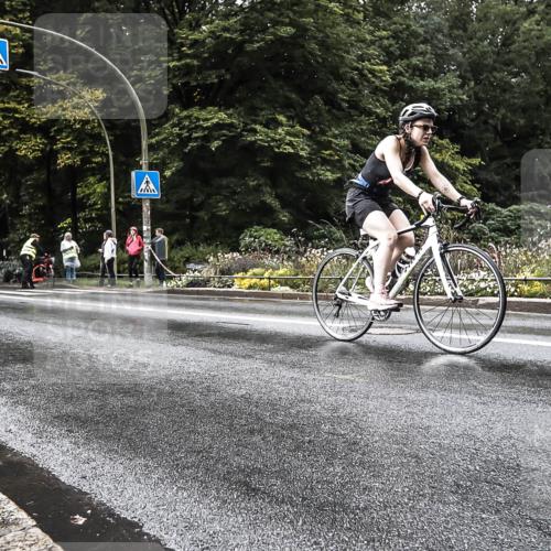 13.09.2026 - Stadtparktriathlon H.Heesch http://msf.ph/oto/10387938 13.09.2026 12:20:48 Radfahren 959, 1017, 1076, 1081, 1108, 1242 meine-sportfotos.de