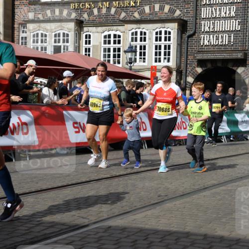 13.09.2026 - 21. swb-Marathon Bremen Strokosch-Dieckow http://msf.ph/oto/10387941 13.09.2026 11:09:25 Ziel 10217, 10314, 10321, 10455, 10570, 10630, 11011, 11074, 11091, 11138, 11304, 11531, 11578, 11812, 11905, 11987, 12155, 12192, 12337, 12554, 10234, 10386, 10417, 10424, 10696, 10712, 10785, 10990, 10991, 11192, 11937, 12409, 12474, 12532 meine-sportfotos.de