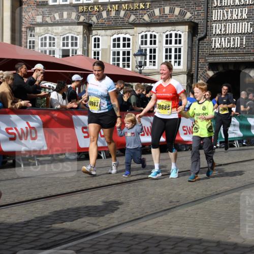 13.09.2026 - 21. swb-Marathon Bremen Strokosch-Dieckow http://msf.ph/oto/10387960 13.09.2026 11:09:25 Ziel 10217, 10314, 10321, 10455, 10570, 10630, 11011, 11074, 11091, 11138, 11304, 11531, 11578, 11812, 11905, 11987, 12155, 12192, 12337, 12554, 10234, 10386, 10417, 10424, 10696, 10712, 10785, 10990, 10991, 11192, 11937, 12409, 12474, 12532 meine-sportfotos.de