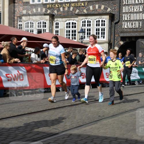 13.09.2026 - 21. swb-Marathon Bremen Strokosch-Dieckow http://msf.ph/oto/10387971 13.09.2026 11:09:25 Ziel 10217, 10314, 10321, 10455, 10570, 10630, 11011, 11074, 11091, 11138, 11304, 11531, 11578, 11812, 11905, 11987, 12155, 12192, 12337, 12554, 10234, 10386, 10417, 10424, 10696, 10712, 10785, 10990, 10991, 11192, 11937, 12409, 12474, 12532 meine-sportfotos.de