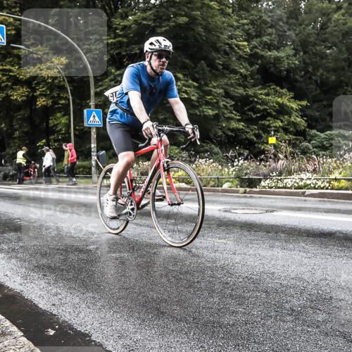 13.09.2026 - Stadtparktriathlon H.Heesch http://msf.ph/oto/10387985 13.09.2026 12:21:04 Radfahren 979, 1015, 1061, 1105 meine-sportfotos.de