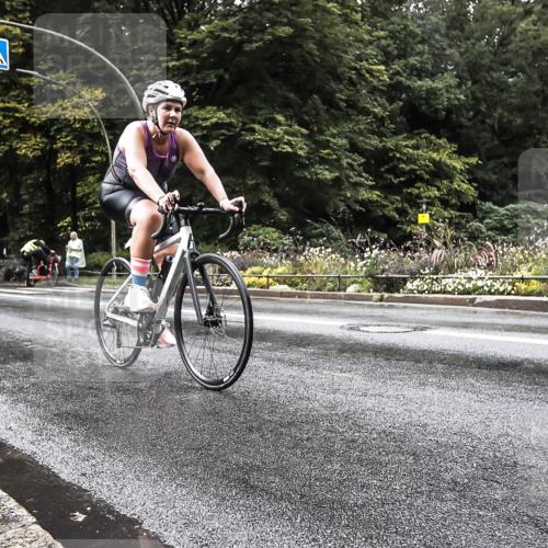 13.09.2026 - Stadtparktriathlon H.Heesch http://msf.ph/oto/10387988 13.09.2026 12:21:08 Radfahren 1015, 1061, 1176 meine-sportfotos.de