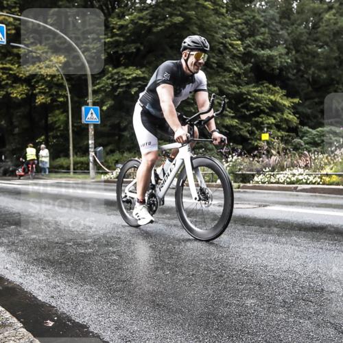 13.09.2026 - Stadtparktriathlon H.Heesch http://msf.ph/oto/10388004 13.09.2026 12:21:34 Radfahren 975, 996, 1066 meine-sportfotos.de