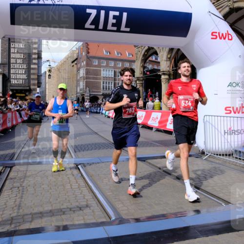 13.09.2026 - 21. swb-Marathon Bremen Tim E. http://msf.ph/oto/10388042 13.09.2026 13:28:38 Ziel 178, 210, 1239, 1380, 1460, 2047, 2977, 3114, 3294, 3334, 3597, 4250, 4506, 5250, 5360, 5683, 5889, 6182, 8429, 8570, 9064, 9543, 9549, 9738, 9881 meine-sportfotos.de