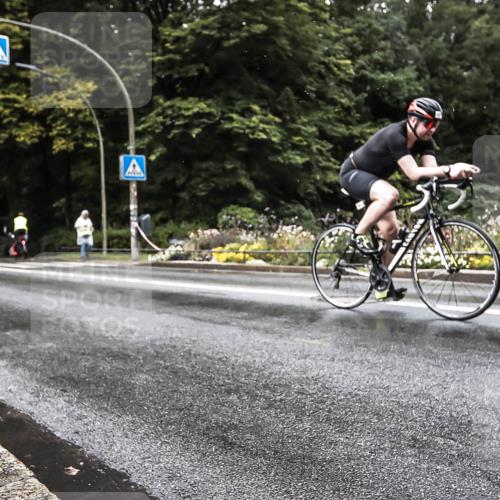 13.09.2026 - Stadtparktriathlon H.Heesch http://msf.ph/oto/10388051 13.09.2026 12:22:23 Radfahren 960, 971, 1160 meine-sportfotos.de