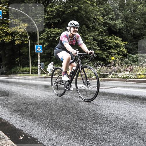 13.09.2026 - Stadtparktriathlon H.Heesch http://msf.ph/oto/10388070 13.09.2026 12:22:41 Radfahren 983, 1040, 1140 meine-sportfotos.de