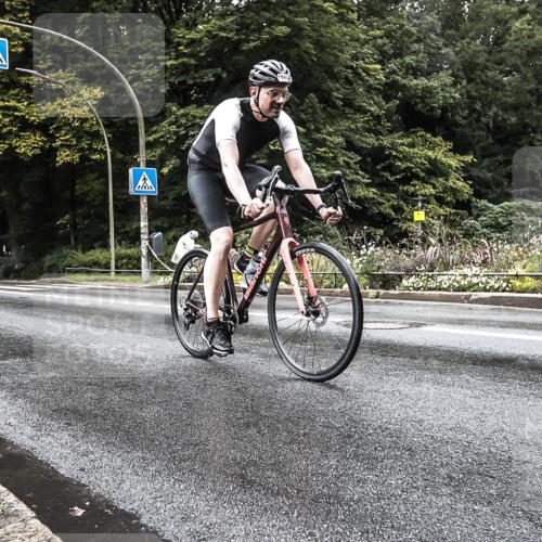 13.09.2026 - Stadtparktriathlon H.Heesch http://msf.ph/oto/10388072 13.09.2026 12:22:42 Radfahren 983, 1040, 1129, 1140 meine-sportfotos.de