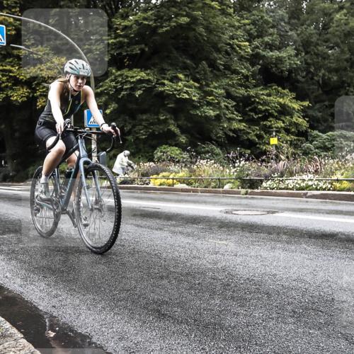 13.09.2026 - Stadtparktriathlon H.Heesch http://msf.ph/oto/10388076 13.09.2026 12:22:44 Radfahren 1040, 1054, 1129, 1140 meine-sportfotos.de