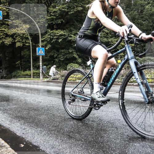 13.09.2026 - Stadtparktriathlon H.Heesch http://msf.ph/oto/10388078 13.09.2026 12:22:45 Radfahren 1040, 1054, 1129 meine-sportfotos.de