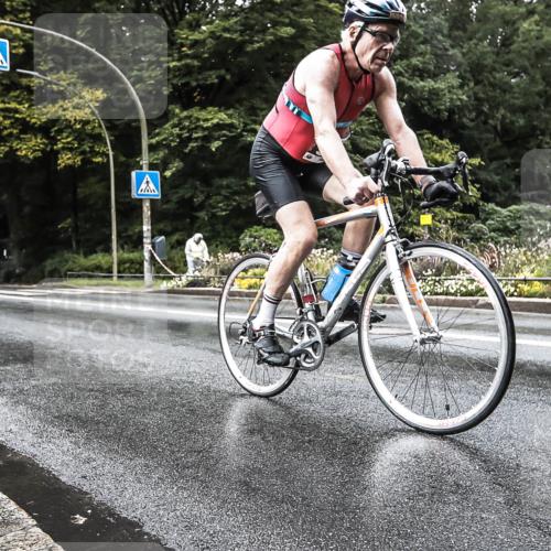 13.09.2026 - Stadtparktriathlon H.Heesch http://msf.ph/oto/10388084 13.09.2026 12:22:58 Radfahren 932, 1026, 1135 meine-sportfotos.de