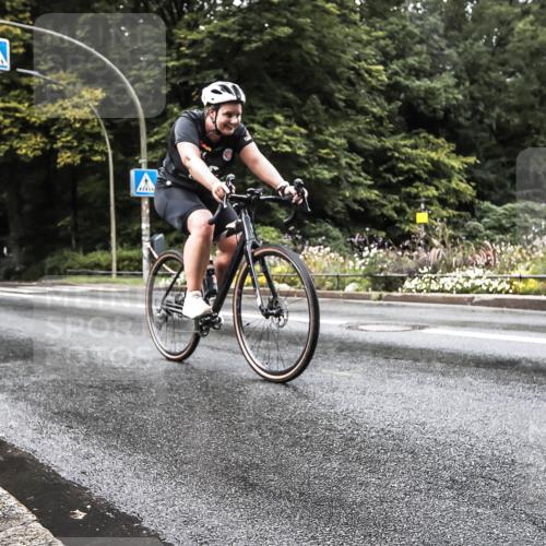 13.09.2026 - Stadtparktriathlon H.Heesch http://msf.ph/oto/10388088 13.09.2026 12:23:00 Radfahren 932, 1026, 1135 meine-sportfotos.de